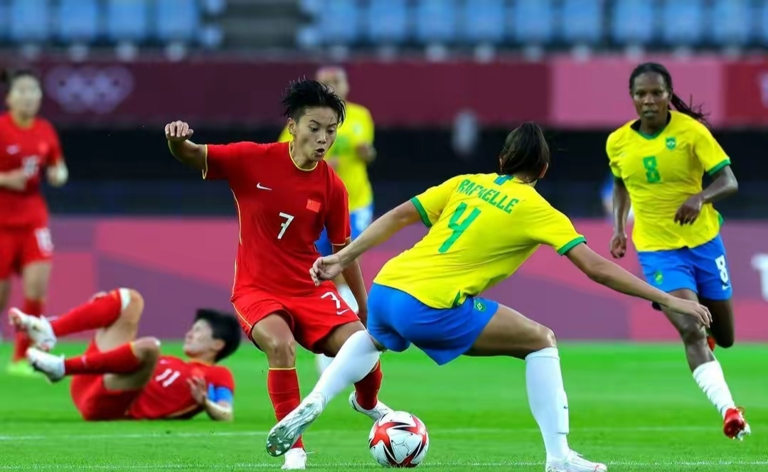 巴西女足热身赛称雄，备战决赛(巴西女足热身赛称雄,备战决赛视频)
